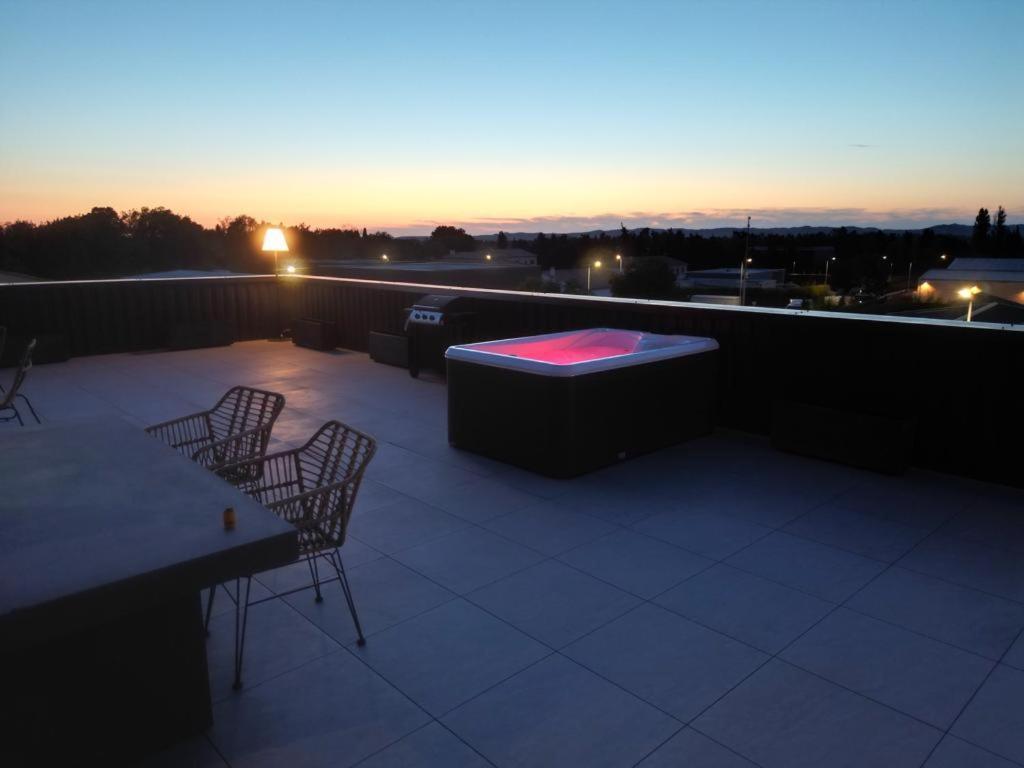 Saint Remy De Provence Roof Top Avec Jacuzzi Exteriér fotografie
